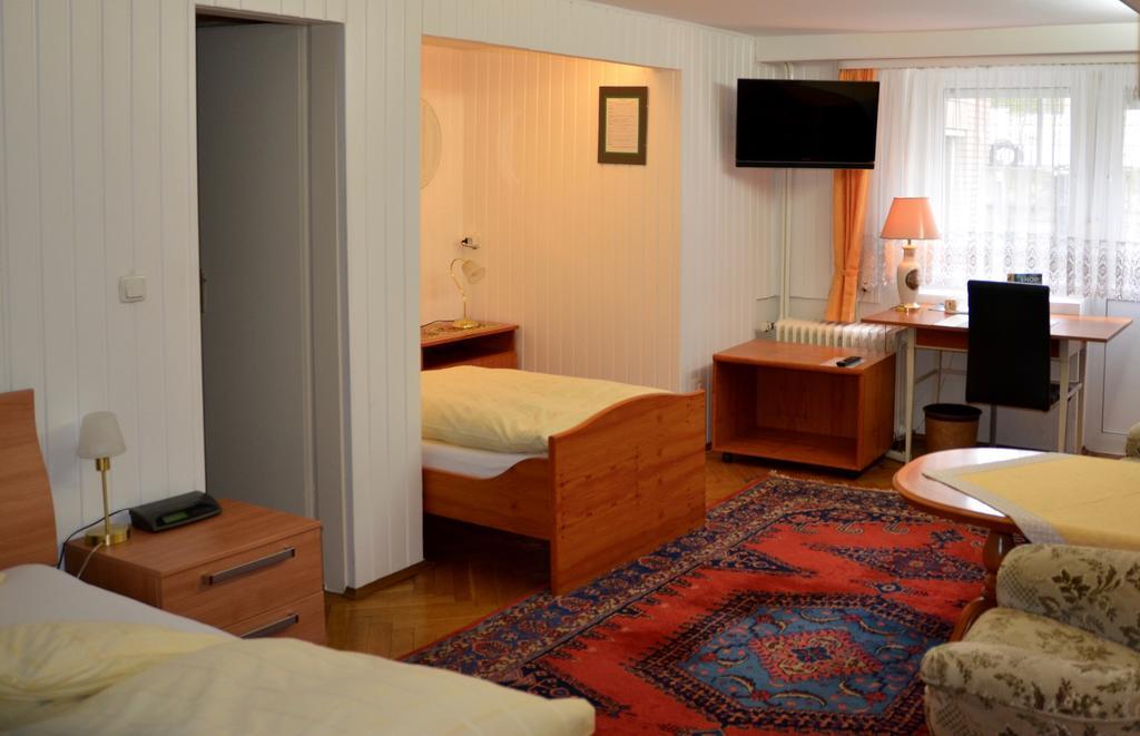 Hotel Waldersee Hannover Exterior photo